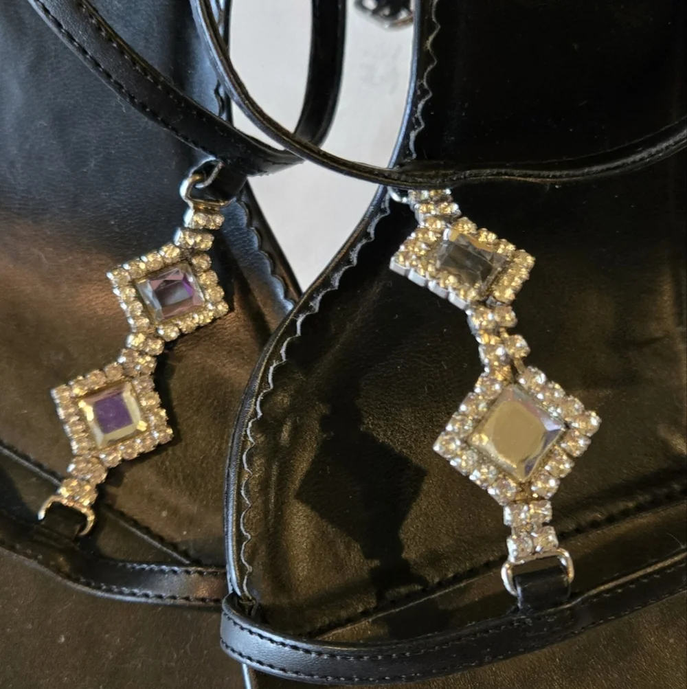 Rialto Women's Black Sandals with Rhinestone Embellishments NWOT